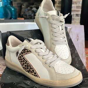 Shu Shop Salma Sneaker 8.5